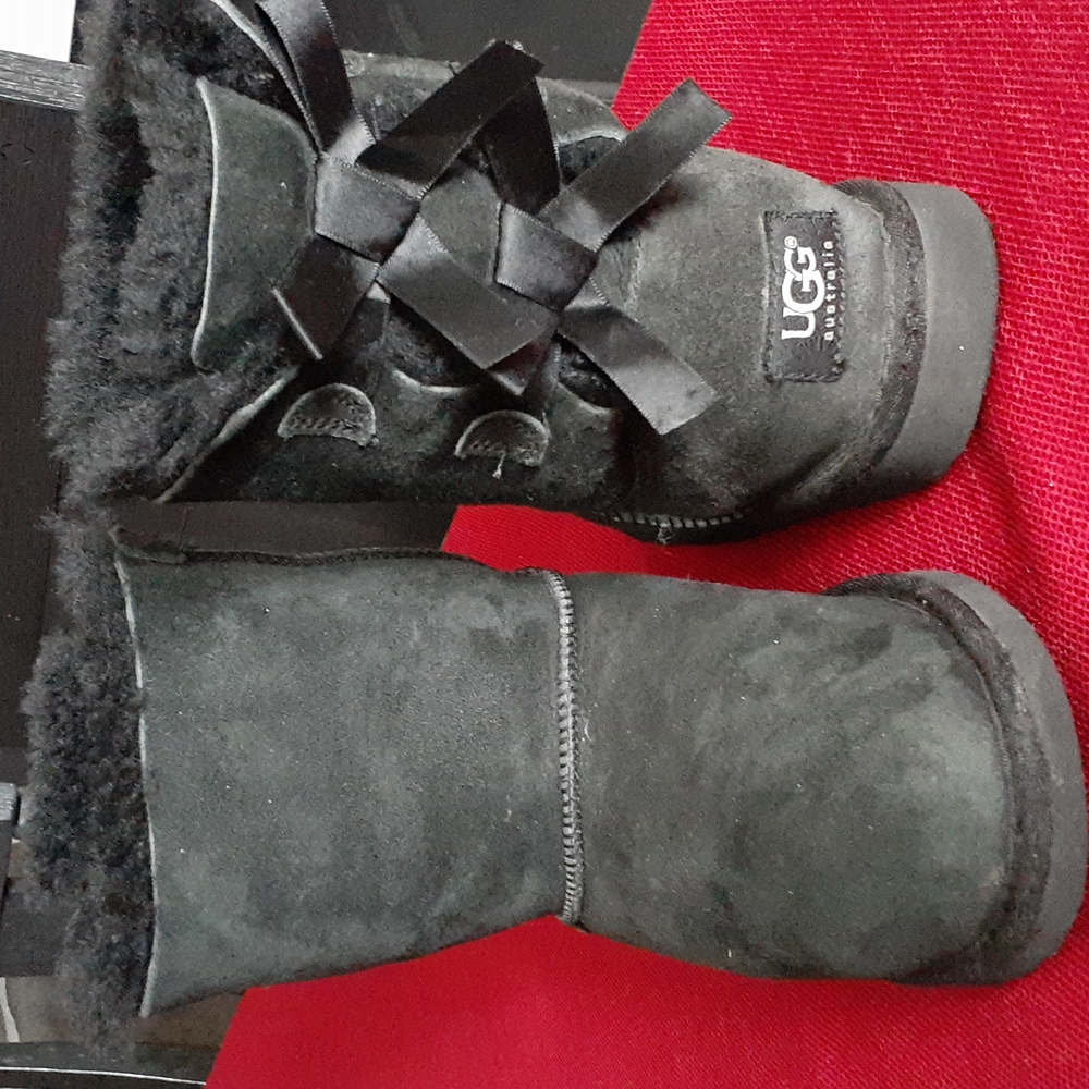 UGG BOOTS BOWS